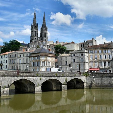 Appartement Lumineux, Wi-Fi Et Parking Prive Niort Exterior foto